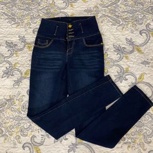 NWOT Butt Lifting Tummy Shaping Stretch Jeans